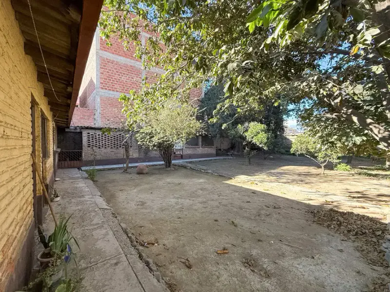 Foto 12 de Casa Comercial Como Lote en Quillacollo en Venta – 🏗️🚨