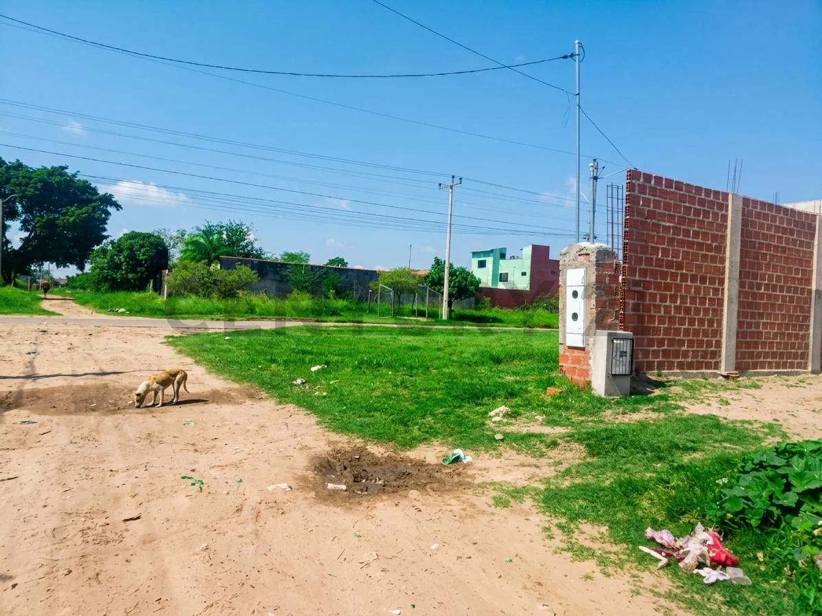Foto 2 de Terreno en Venta - Satélite Norte 300 M² por Solo $Us 20.000 Tc Bcb