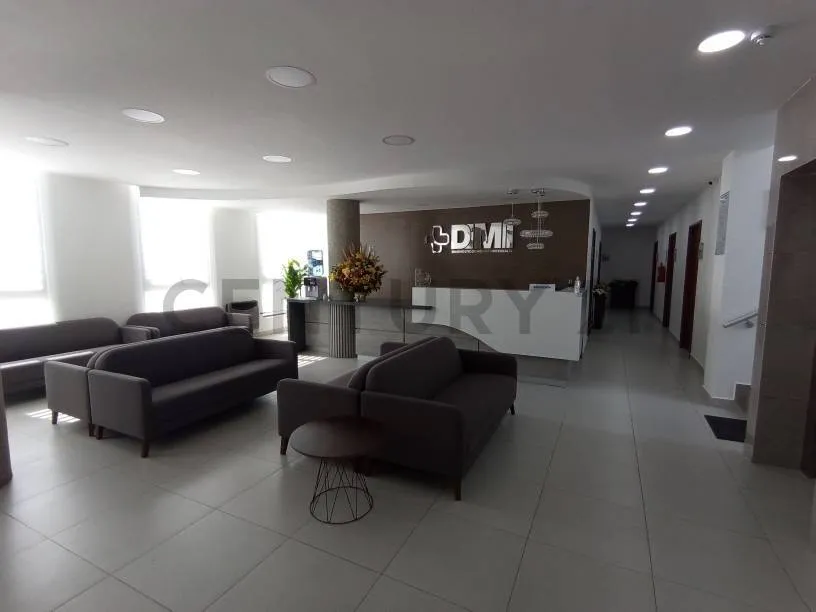 Foto 4 de En Alquiler Hermoso Consultorio Medico en Moderno Edificio