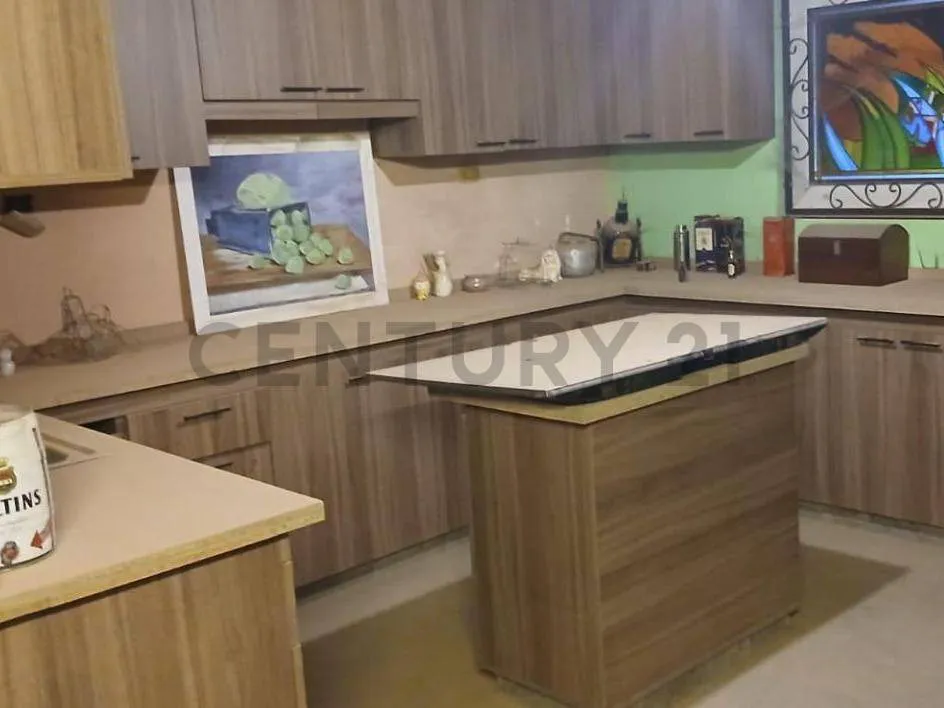 Foto 4 de Vivienda unifamiliar amplia, en zona consolidada de dos plantas