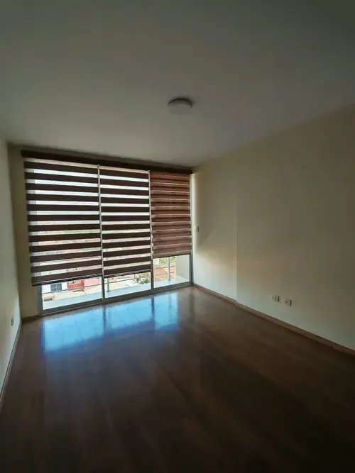 Foto 4 de Departamento en alquiler - Zona Villa Busch, Edif. Charlotte