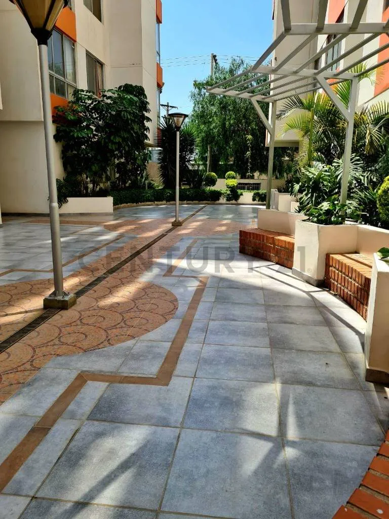Foto 3 de Venta Departamento Amplio de 3 Dormitorios Mas Garage y Baulera