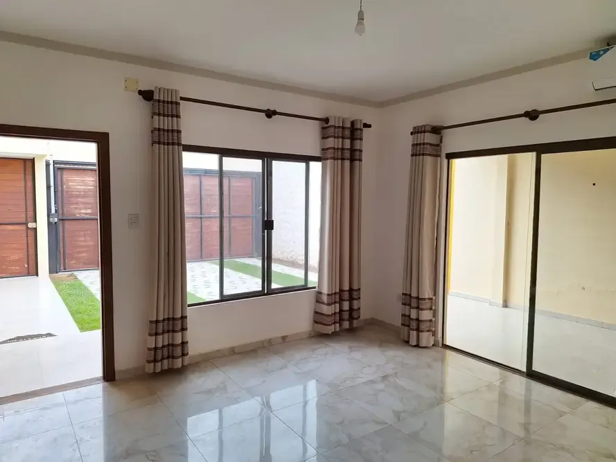 Foto 5 de Casa en Anticretico Urbanización Alemana - Zona Norte