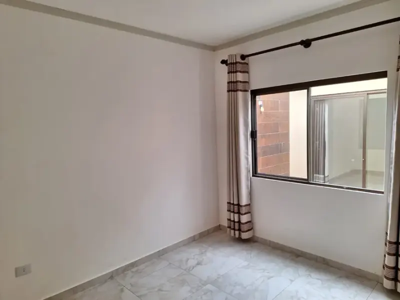 Foto 9 de Casa en Anticretico Urbanización Alemana - Zona Norte