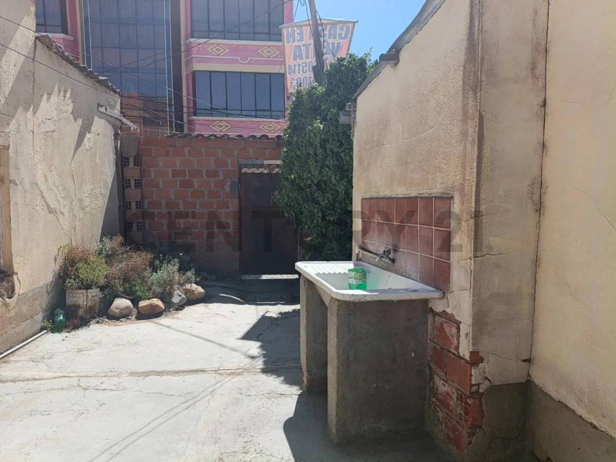 Foto 5 de Casa en Venta Villa Exaltación – a Menos de Media Cuadra de La Av. Cívica
