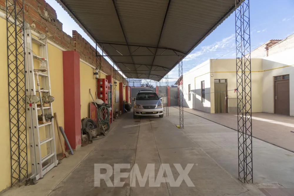 Foto 9 de Casa amplia con espacios comerciales