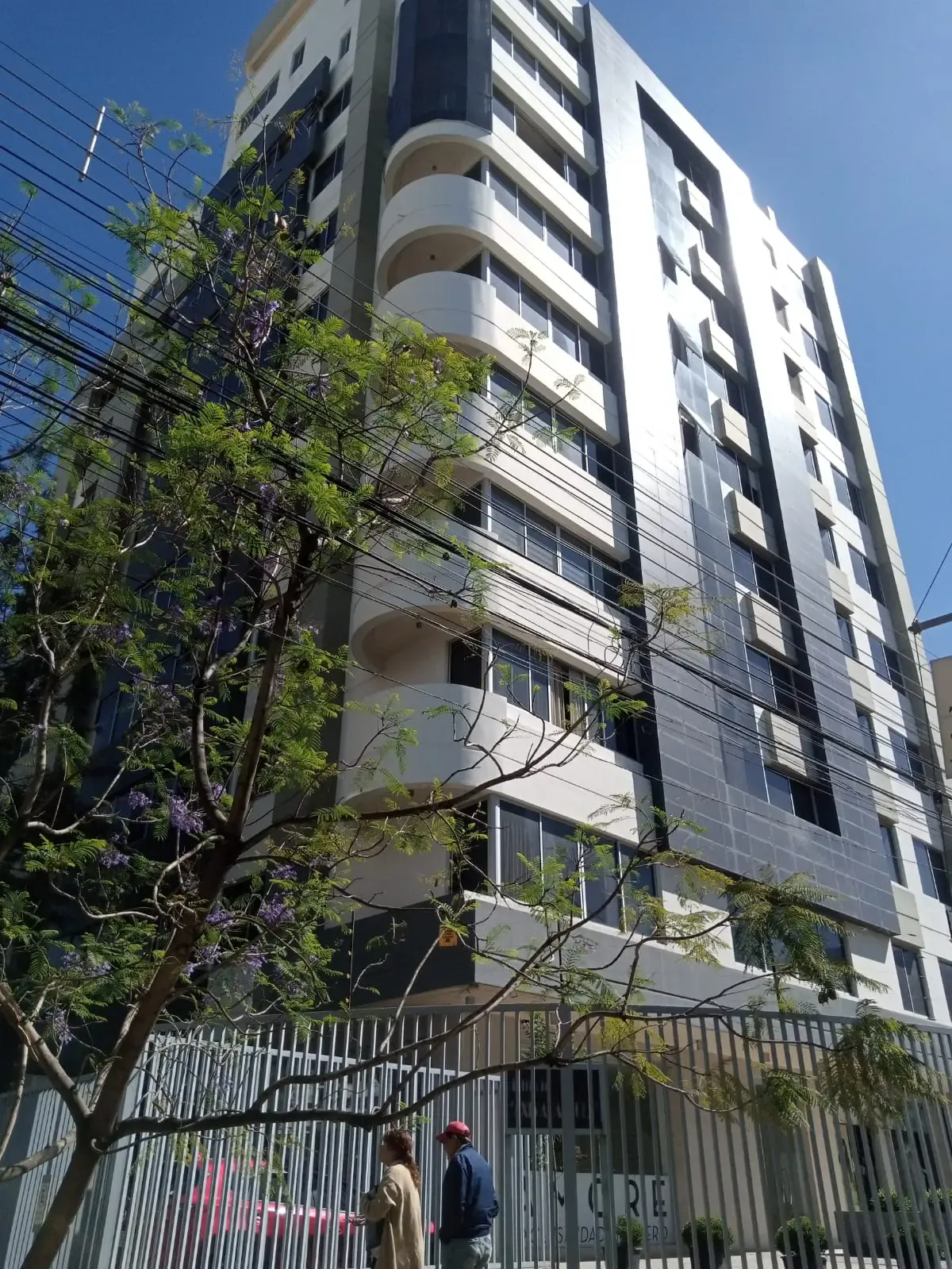 Foto 1 de Departamento en Alquiler Prox. al Parque Fidel Anze