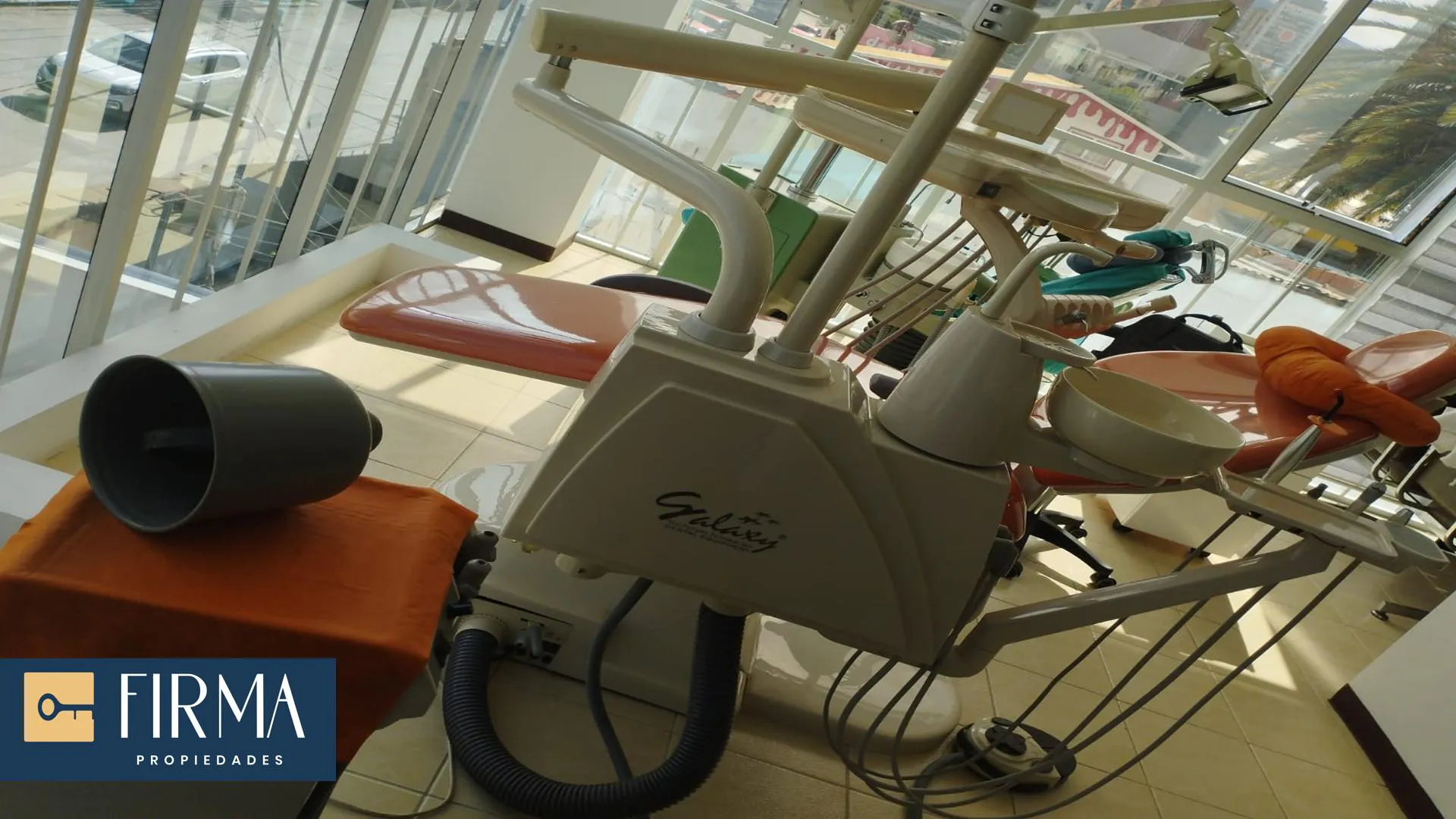 Foto 4 de Compra Este Consultorio Dental Amoblado y Equipado en Calacoto