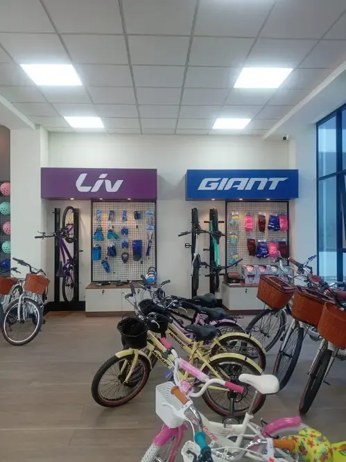 Foto 10 de Exclusivo Local Comercial a Puerta de Calle en San Miguel