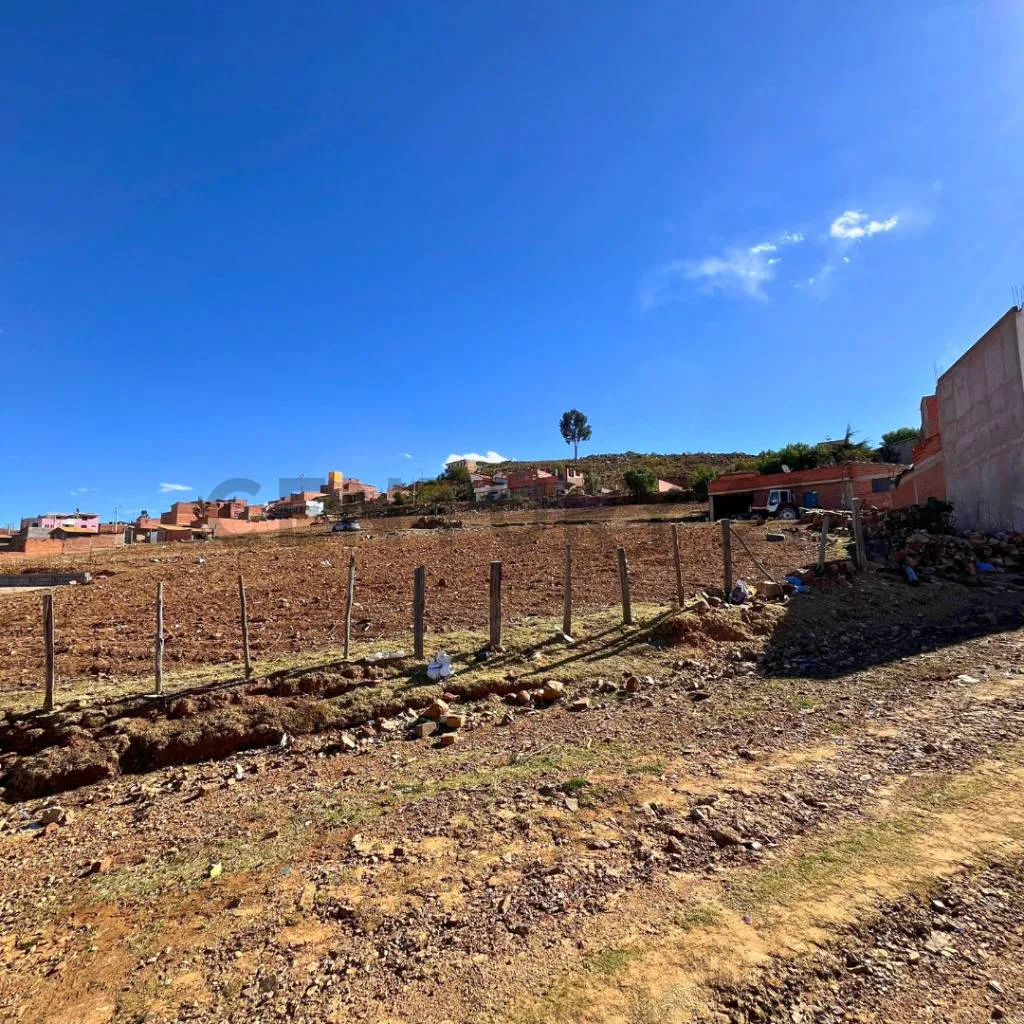 Foto 2 de Lote Doble Frente en Venta