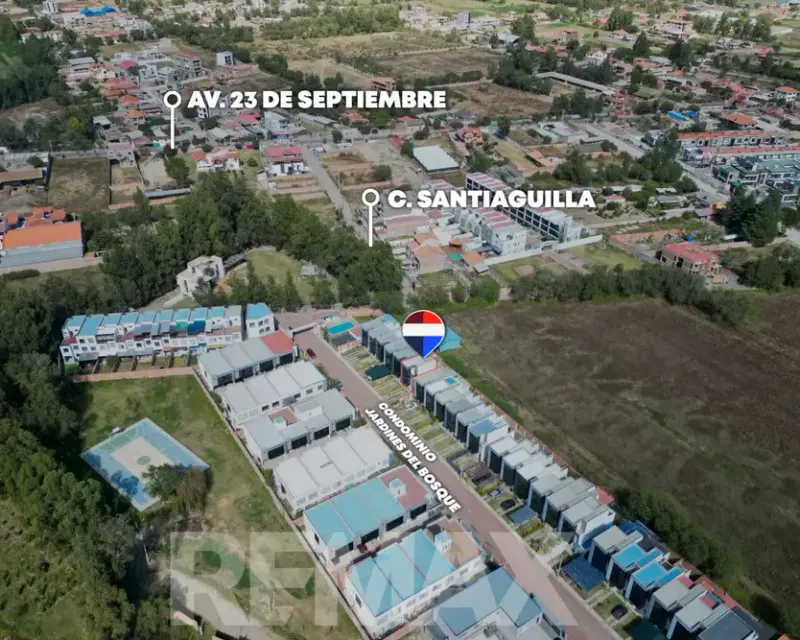 Foto 17 de Casa Moderna en Venta en Jardines del Bosque 🏡 | 3 Dormitorios y Amenities