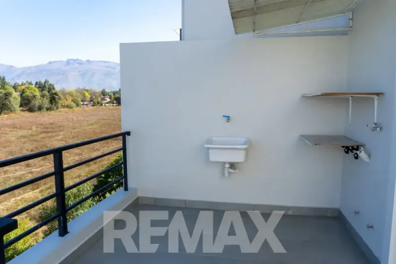 Foto 13 de Casa Moderna en Venta en Jardines del Bosque 🏡 | 3 Dormitorios y Amenities