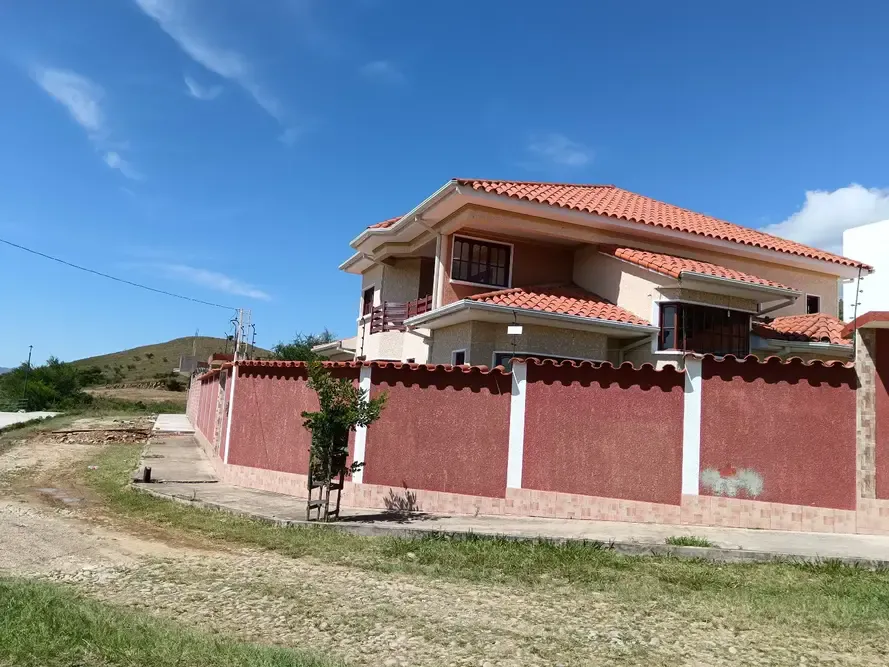 Foto 4 de Vivienda familiar de excelente calidad