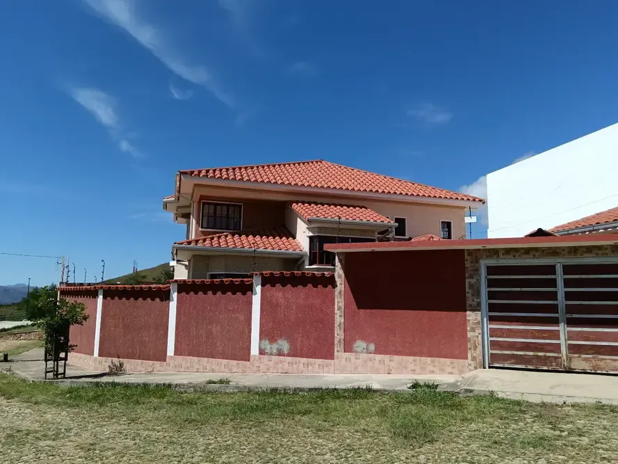 Foto 6 de Vivienda familiar de excelente calidad