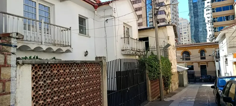 Foto 1 de Casa Residencial o Comercial en Alquiler Sopocachi entre 6 de Agosto y 20 de Octubre a Pasos de La Plaza Avaroa Ubicació