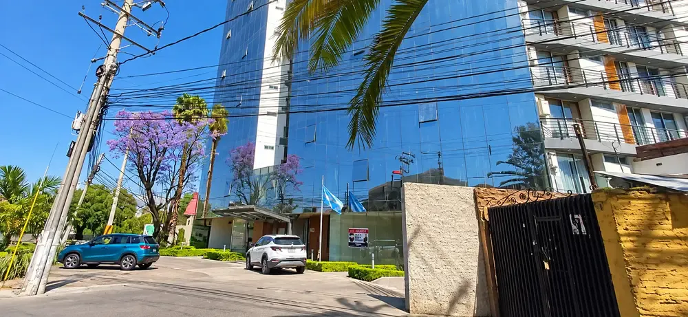 Foto 20 de 🏙️✨ *Garzonier Amoblado en Alquiler – Torres Muyurina*