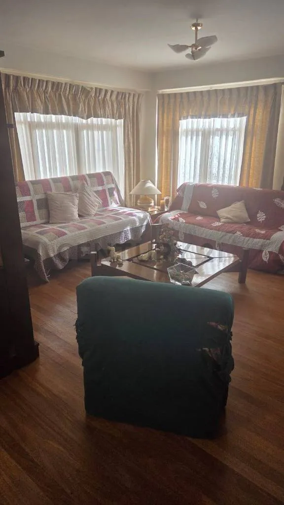Foto 2 de Hermosa casa amplia y céntrica en venta