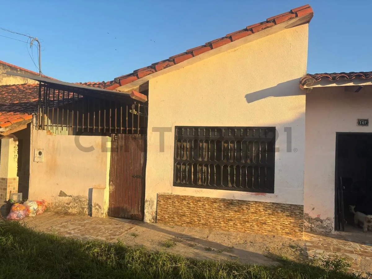 Foto 1 de Casa en Venta en zona de crecimiento y comercial