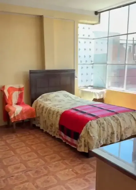 Foto 2 de En Venta Casa a Una Cuadra de La Av. Julio Cesar Valdez