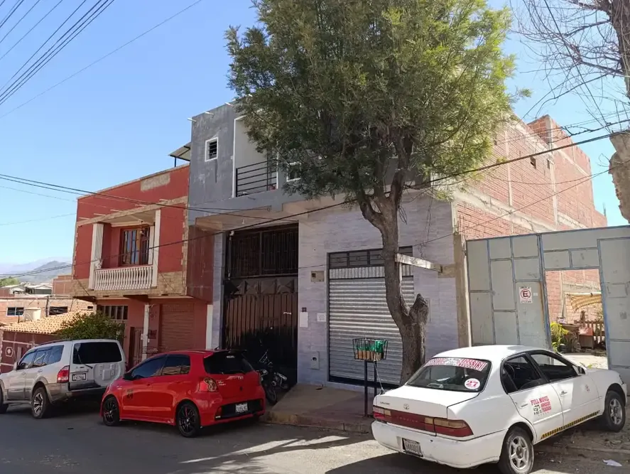 Foto 2 de Venta de Casa, Zona Mercado Campesino, Tarija