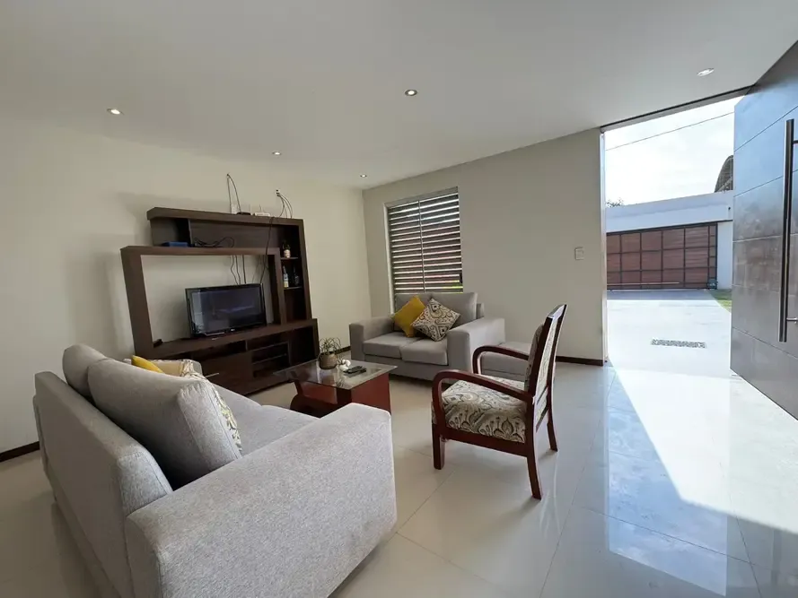 Foto 2 de ✨🏡 Hermosa Casa en Venta en Montero – Sobre Avenida 🏡✨