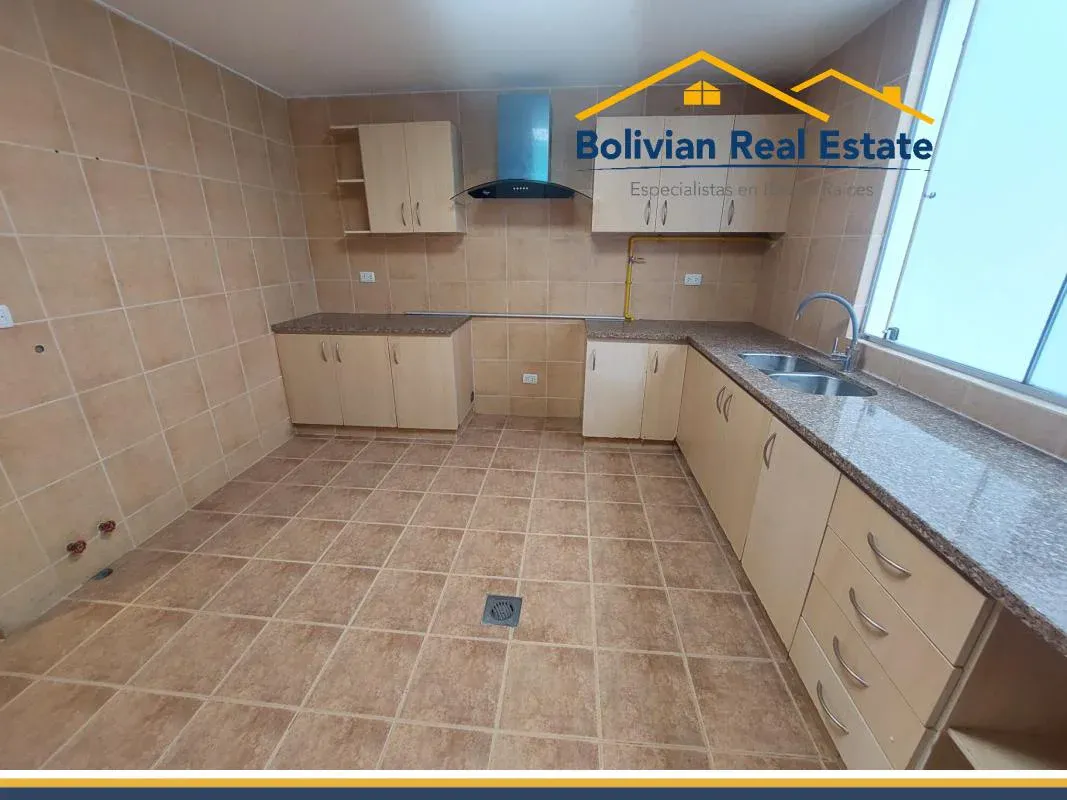 Foto 3 de Bonita y Moderna Casa en Venta – La Florida