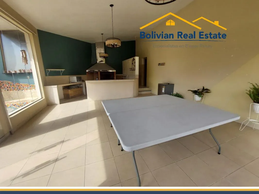 Foto 1 de Bonita y Moderna Casa en Venta – La Florida