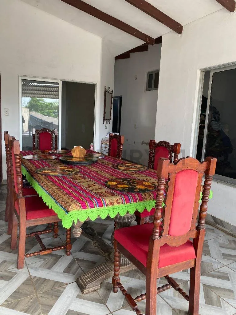 Foto 3 de Casa en venta con 2 tiendas comerciales | Km 16 – La Guardia