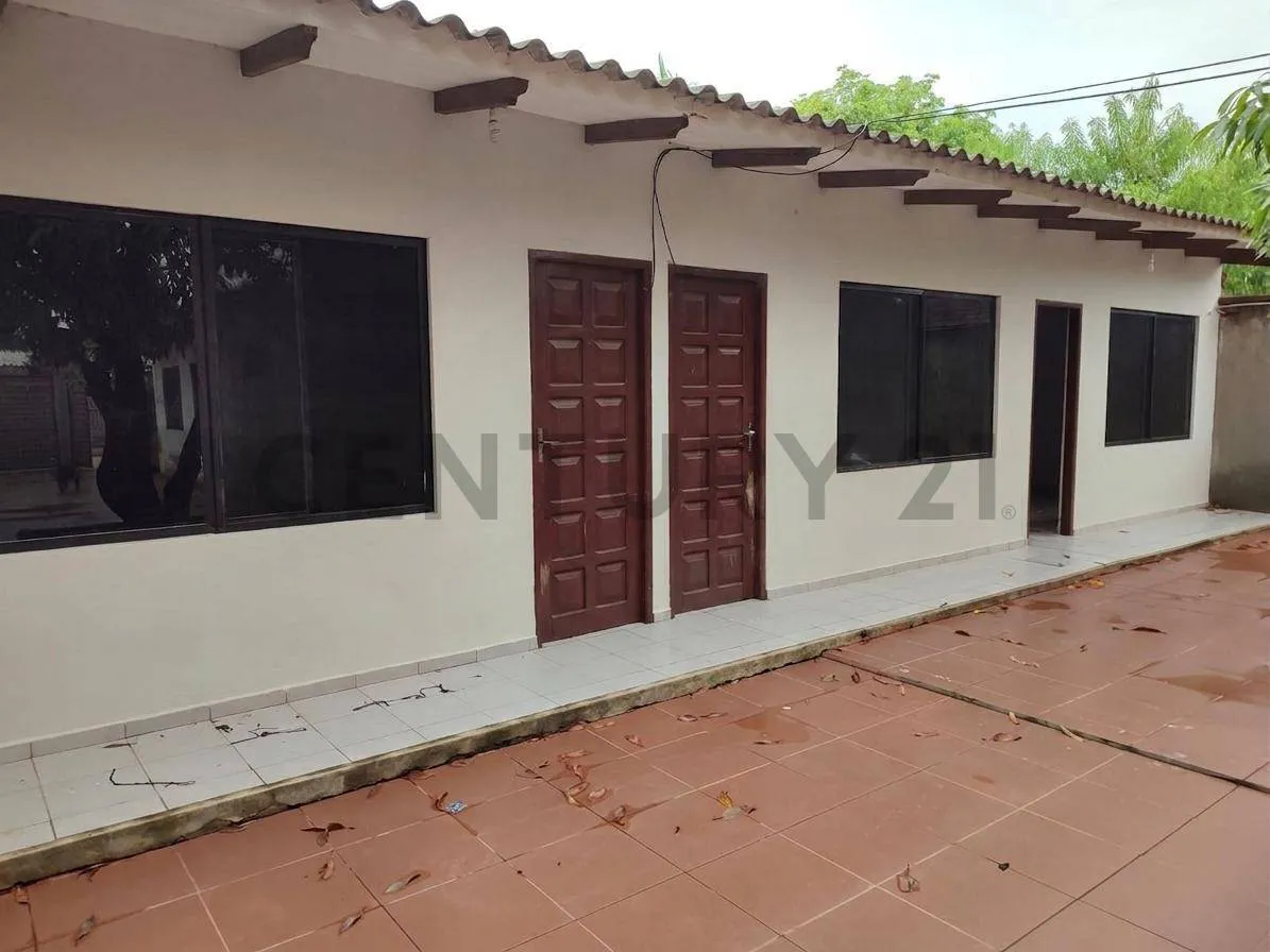 Foto 1 de Casa en Anticretico en Warnes Zona Barrio Pil al Frente de la Plazuela