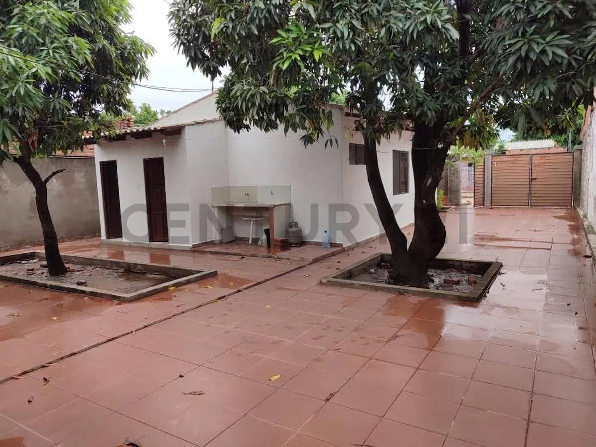 Foto 2 de Casa en Anticretico en Warnes Zona Barrio Pil al Frente de la Plazuela