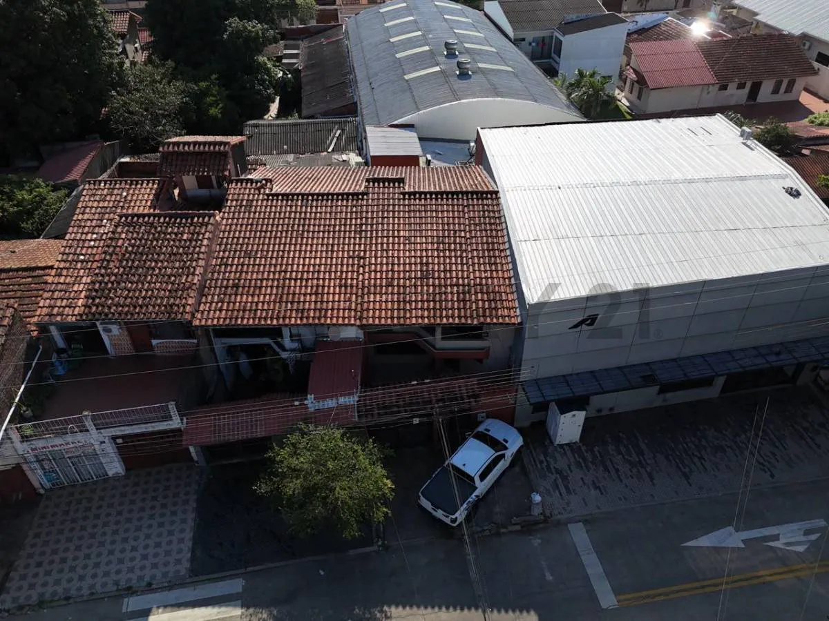 Foto 2 de Casa en Venta de 2 Plantas – Excelente Ubicación