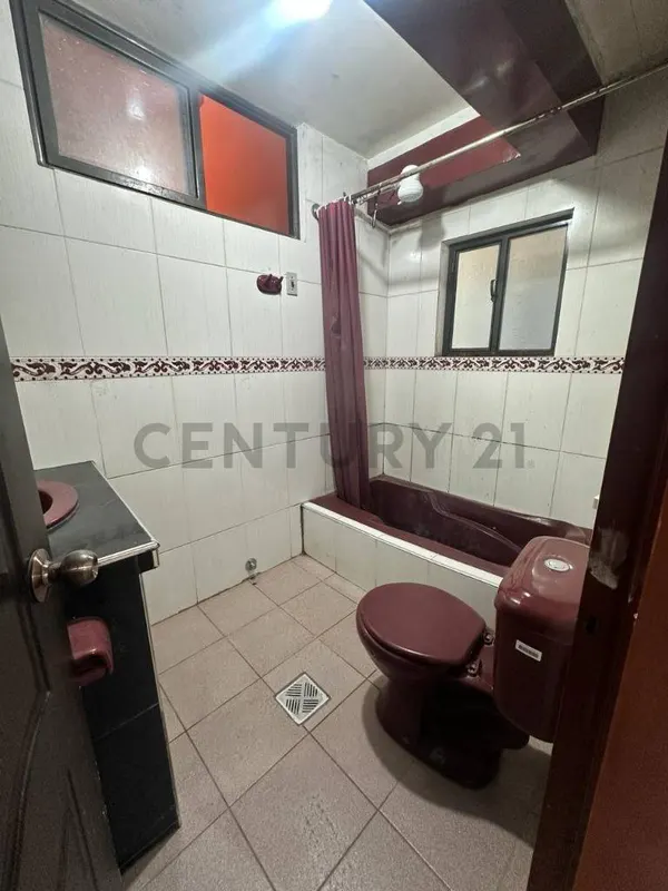 Foto 10 de Departamento en venta - 3 habitaciones cada una con baño privado | Zona UPDS