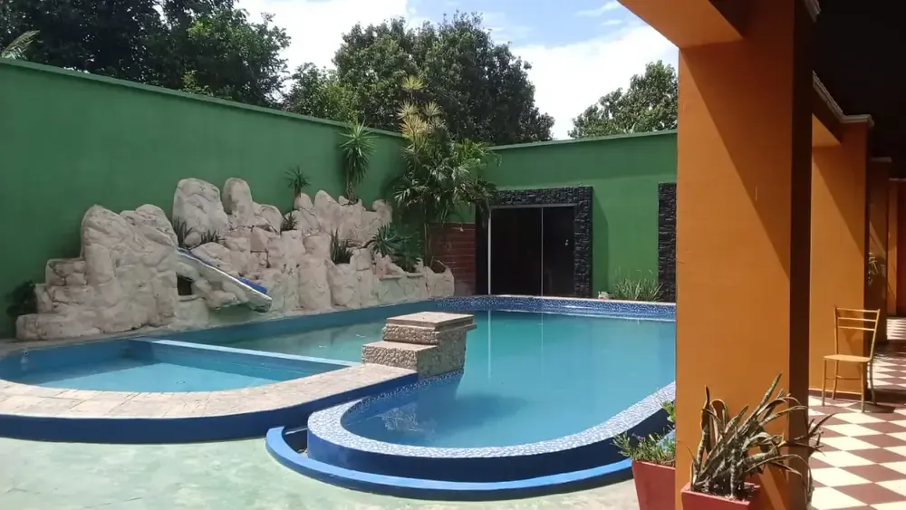 Foto 3 de Local comercial en venta sobre Av. Montecristo con 780 m² construidos