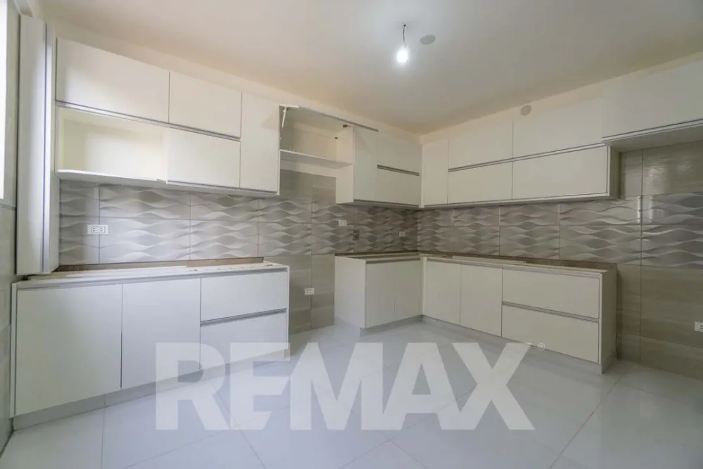 Foto 4 de Hermosa Casa en Condominio Privado “Los Jazmines” – Mesadilla Pacata