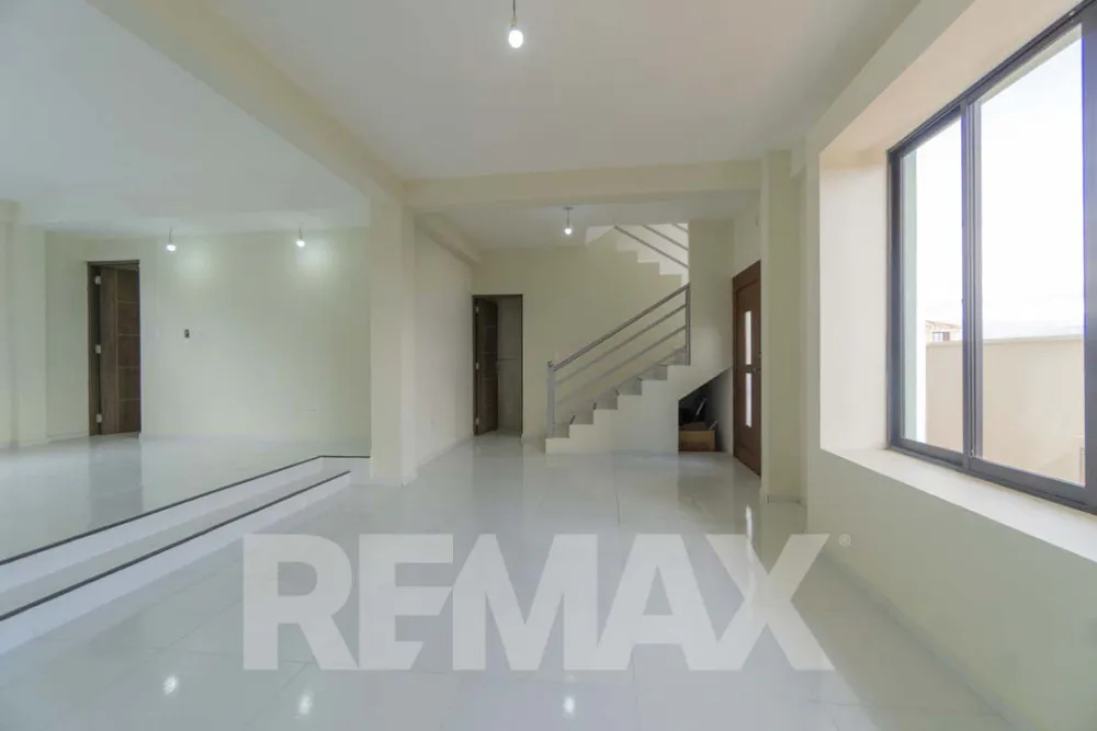 Foto 8 de Hermosa Casa en Condominio Privado “Los Jazmines” – Mesadilla Pacata