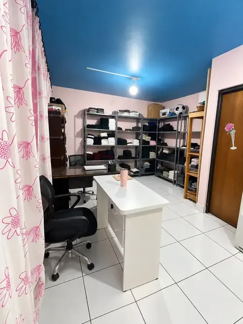 Foto 12 de Local comercial en venta en el Centro Comercial Cañoto, zona de alto flujo