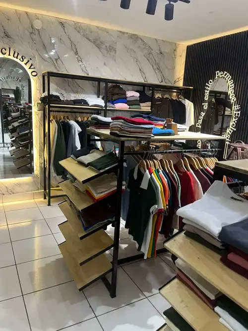 Foto 6 de Local comercial en venta en el Centro Comercial Cañoto, zona de alto flujo