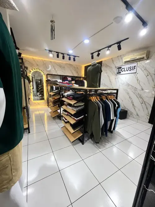 Foto 7 de Local comercial en venta en el Centro Comercial Cañoto, zona de alto flujo