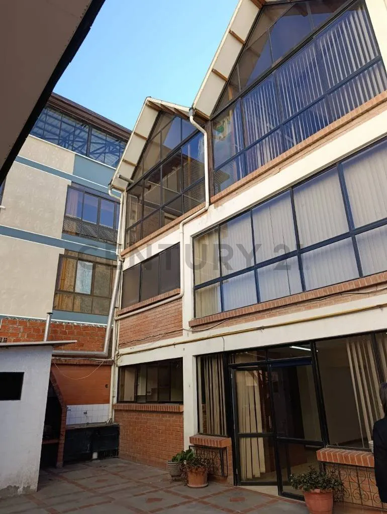 Foto 3 de Casa Comercial en Alquiler en Sopocachi | 490 M² | Bs 25.000