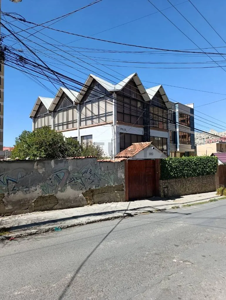 Foto 1 de Casa Comercial en Alquiler en Sopocachi | 490 M² | Bs 25.000