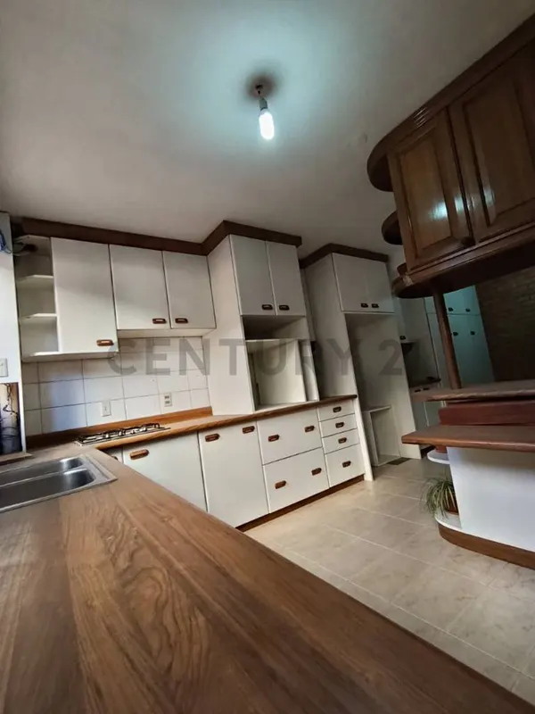 Foto 16 de Casa Comercial en Alquiler en Sopocachi | 490 M² | Bs 25.000