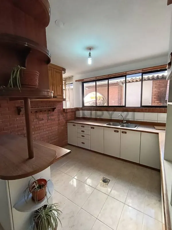 Foto 17 de Casa Comercial en Alquiler en Sopocachi | 490 M² | Bs 25.000