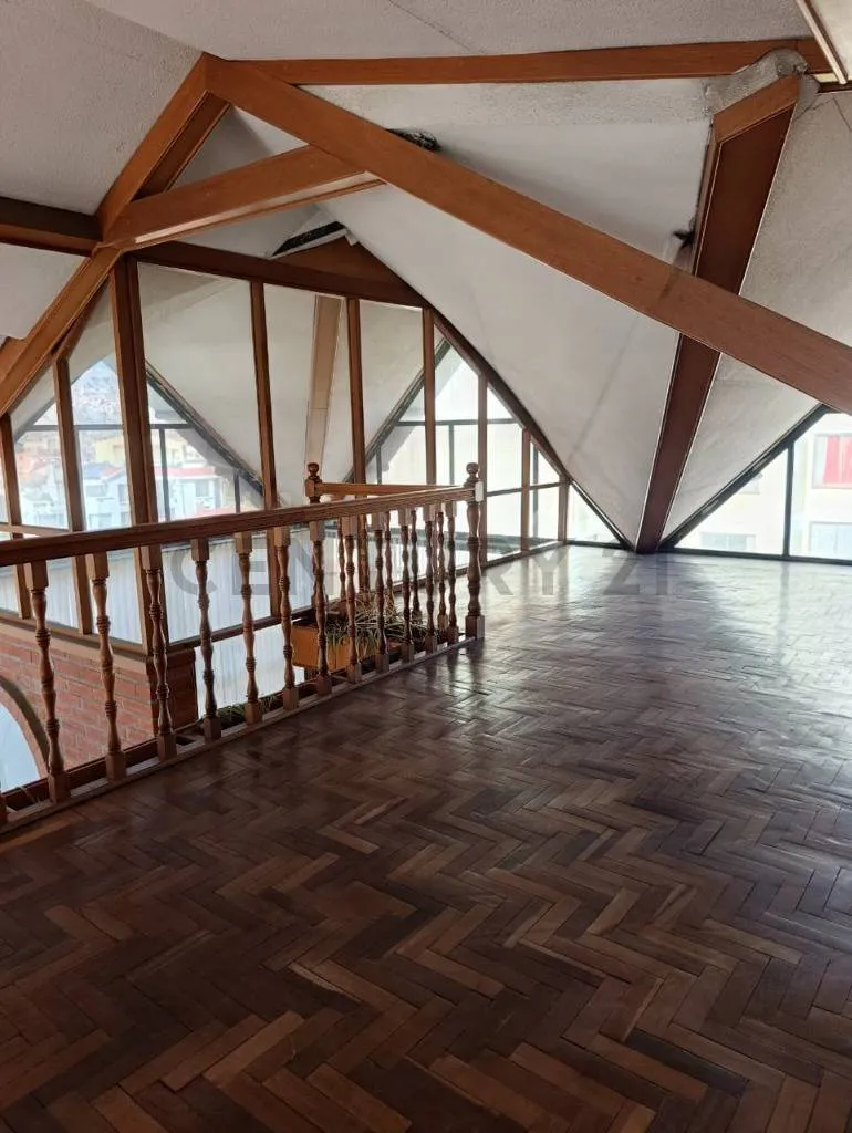 Foto 4 de Casa Comercial en Alquiler en Sopocachi | 490 M² | Bs 25.000