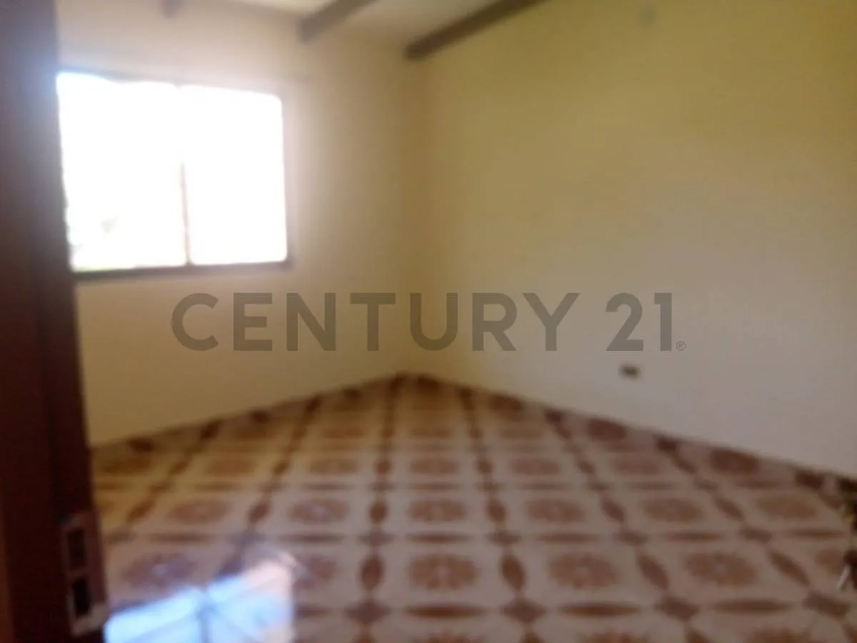 Foto 8 de Casa en Venta en Aiquile! 300 M² + Garaje para 2 Vehículos