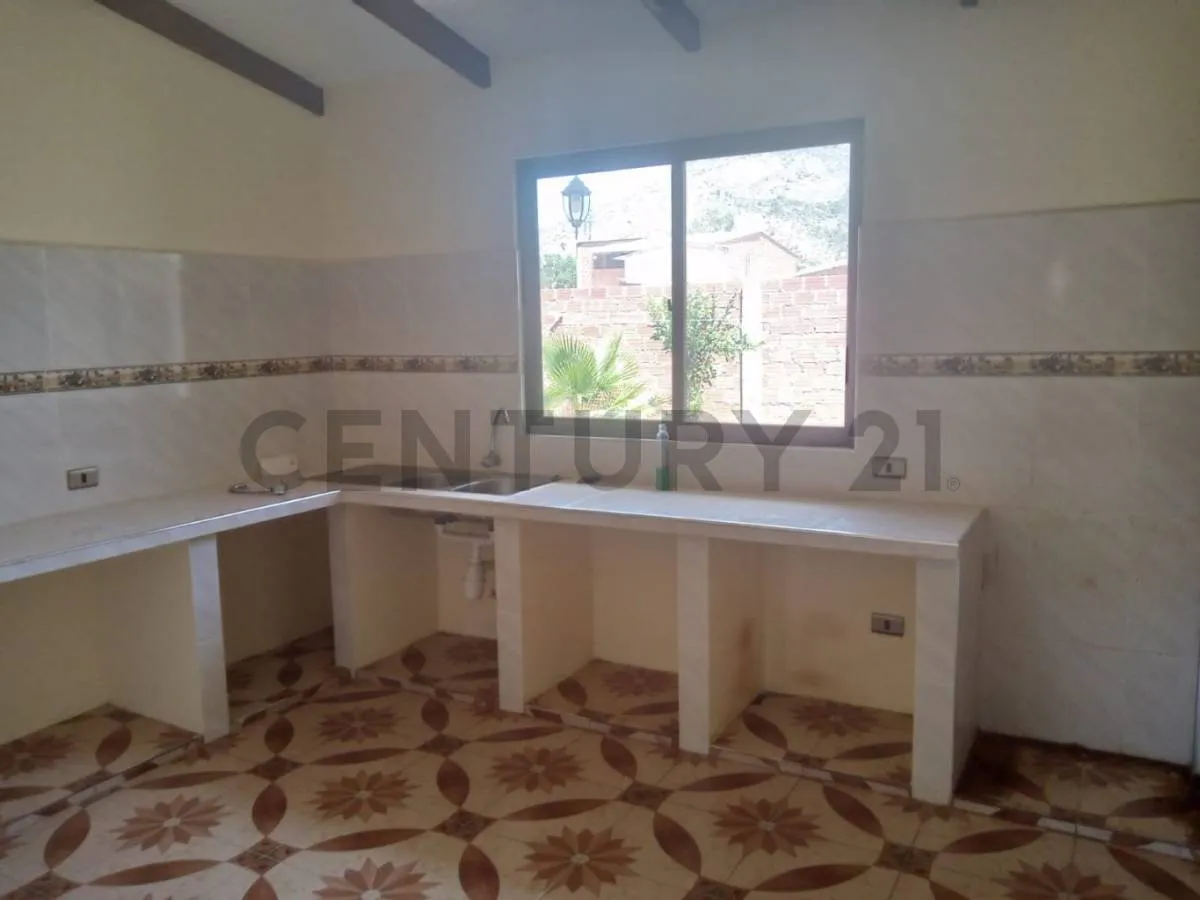 Foto 10 de Casa en Venta en Aiquile! 300 M² + Garaje para 2 Vehículos