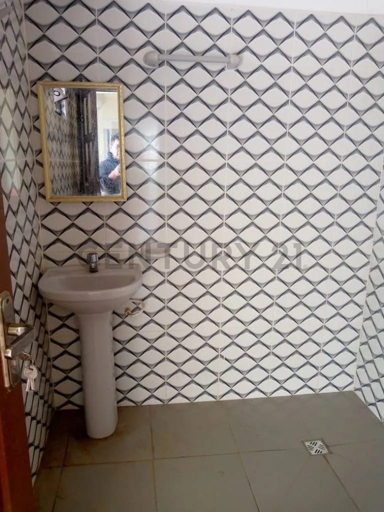 Foto 11 de Casa en Venta en Aiquile! 300 M² + Garaje para 2 Vehículos
