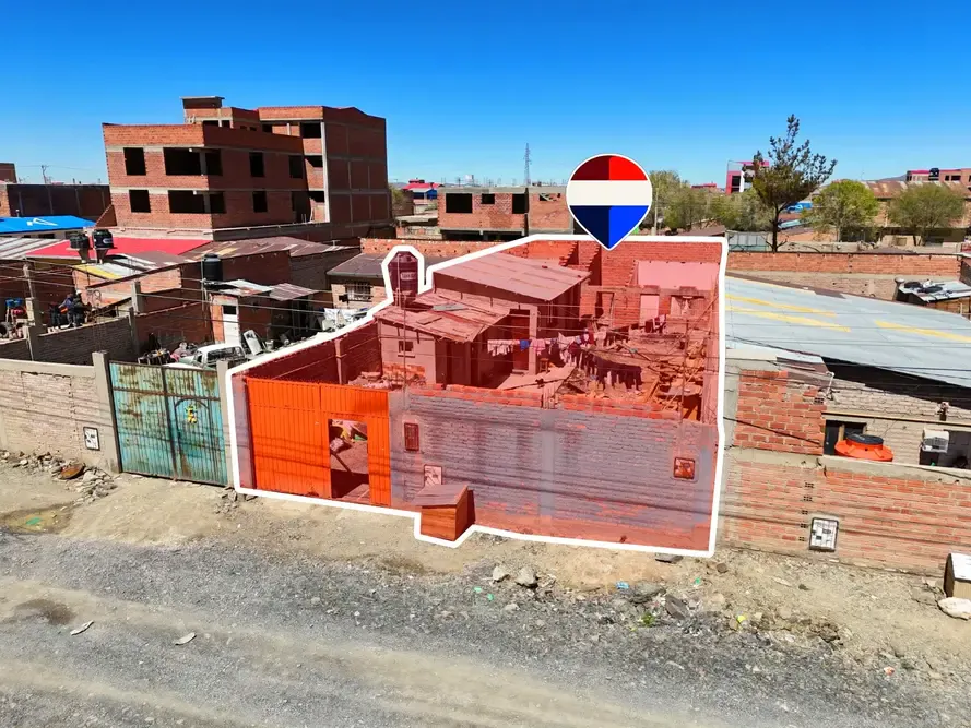 Foto 1 de Casa en venta en Oruro con 334 m² de área total, parqueo y ubicación estratégica