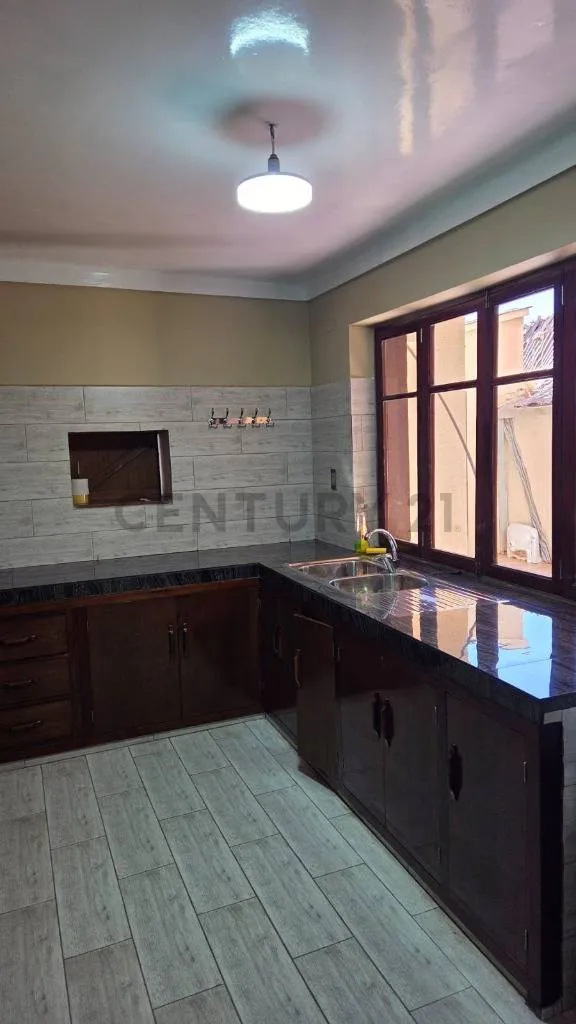 Foto 10 de En Venta casa céntrica