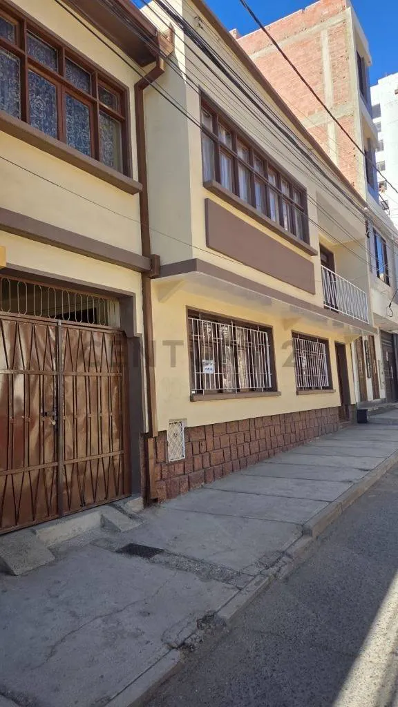 Foto 1 de En Venta casa céntrica