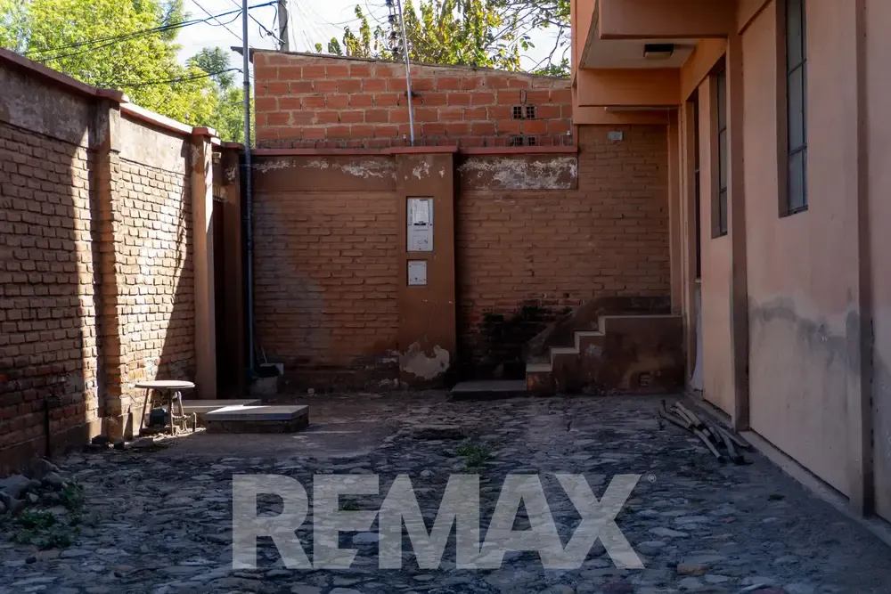 Foto 4 de Local comercial de 230 m² en alquiler sobre Av. Melchor Pérez, esquina Wiracocha
